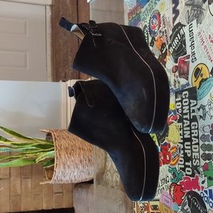 Klik suede platform heel bootie